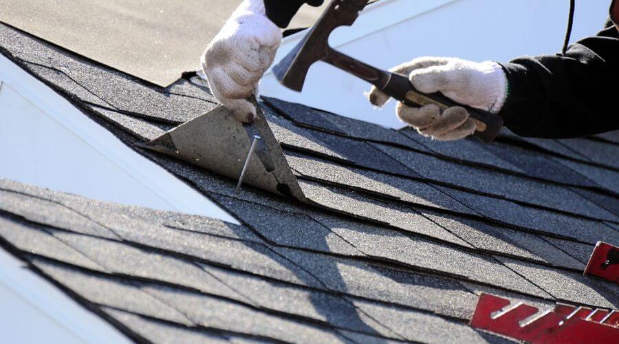 Expert Emergency Roof Repairs services in Castalia, IA